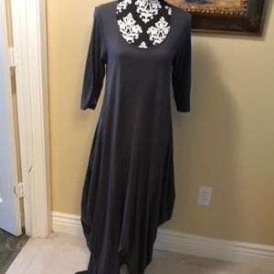 🦋Verandah Bohemian Varied hem, pockets, crew neck, 3/4 sleeved Maxi dress